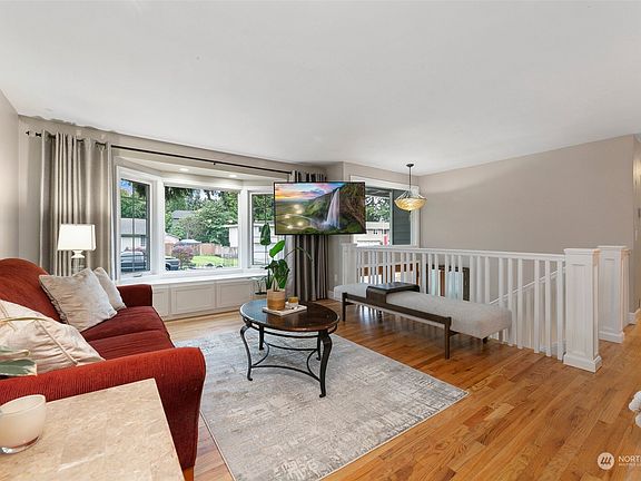 2nd image of 13410 NE 70th Street