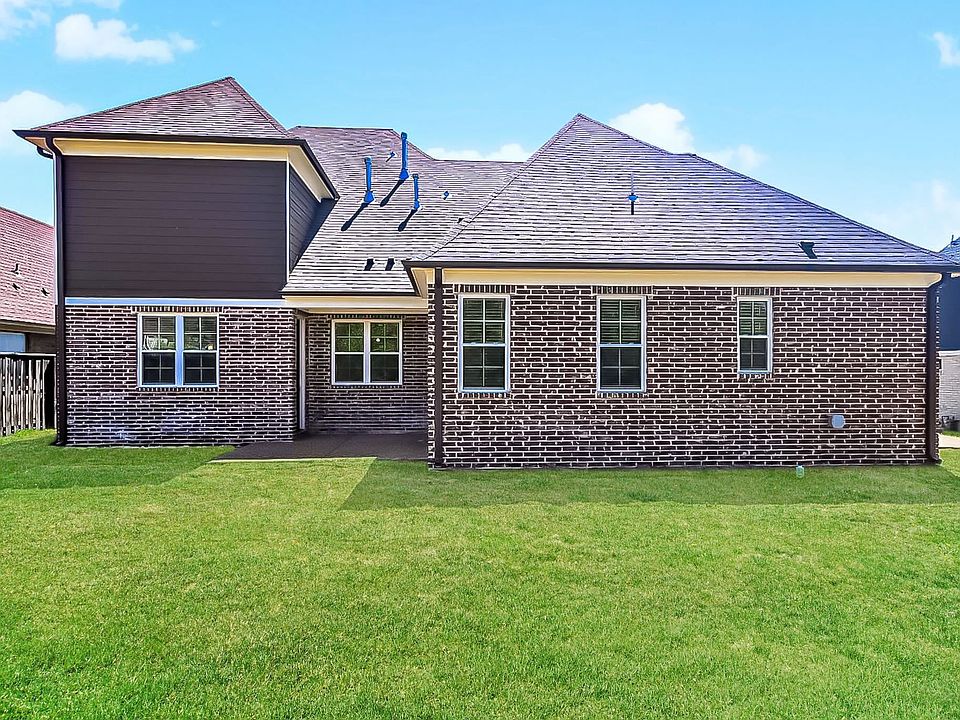 1st image of 156 Heritage Lake Dr