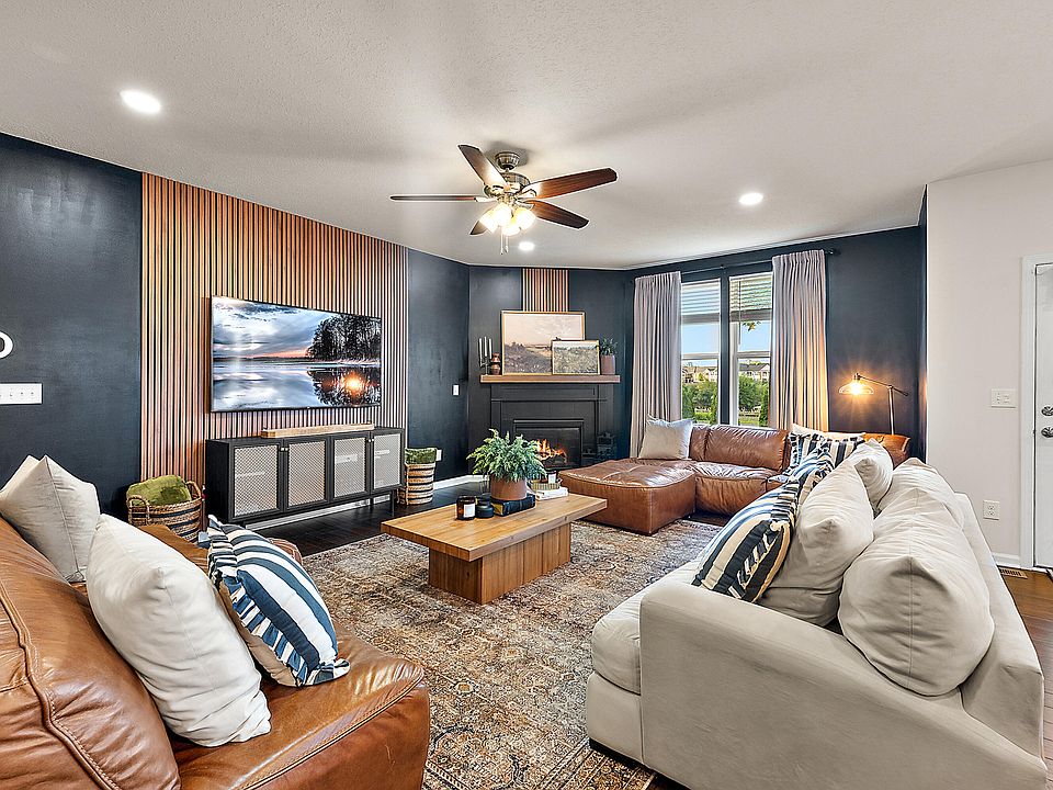 1st image of 704 Groveland Cir