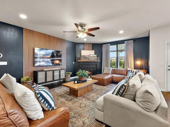 704 Groveland Cir, Ann Arbor, MI 48108