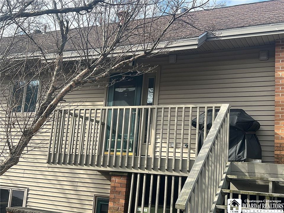 1st image of 66 Cayuga Dr