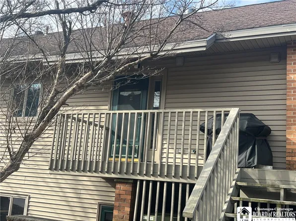 66 Cayuga Dr, Dewittville, NY 14728