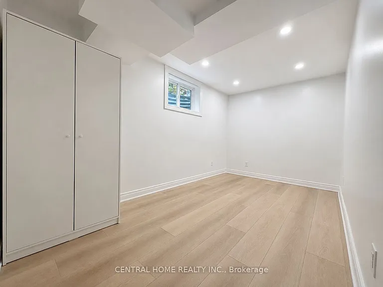 47 Stella Dr #BASEMENT — Photo 10