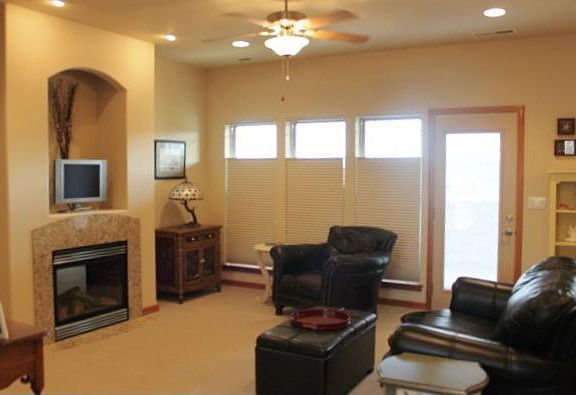 Ample Windows