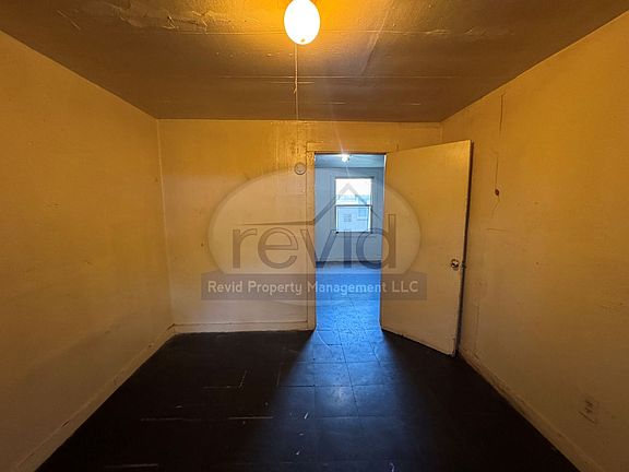 3rd image of 304 Scott St #C