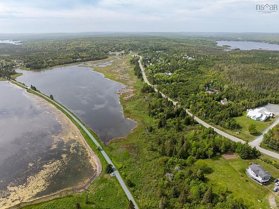 3rd image of 3640 Lawrencetown Rd