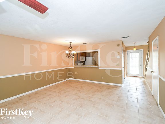 4th image of 3053 Cobblewood Ln E