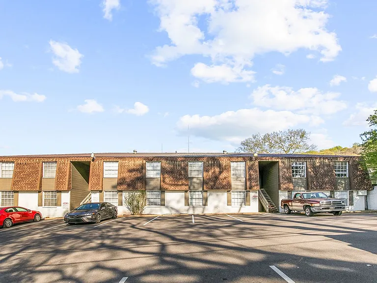 Cedar South — Photo 22