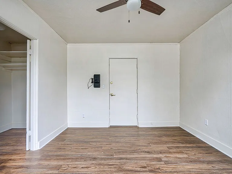 Warnell Apartments! — Photo 6