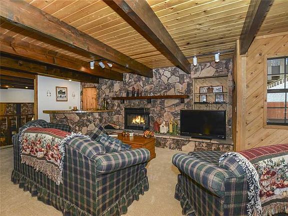 3rd image of 120 Yosemite Dr