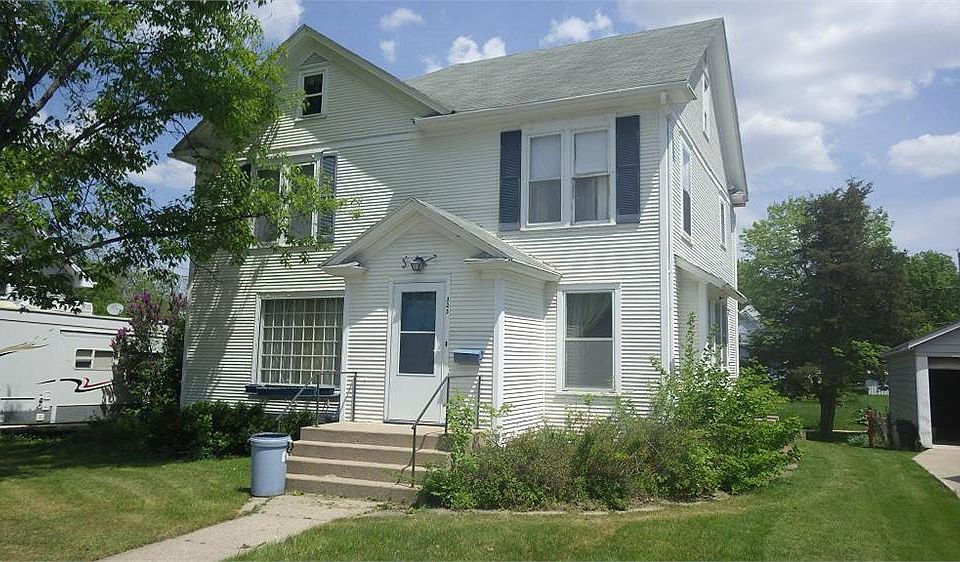 1st image of 323 S 11th St