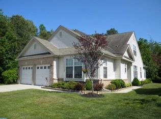 23 Berkshire Ln, Southampton, NJ 08088