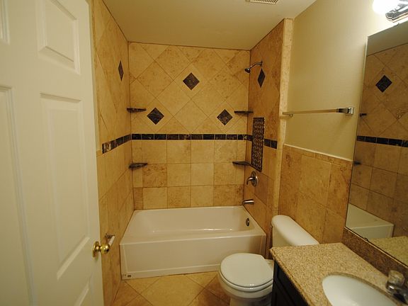 5th image of 3215 Romaine Ct