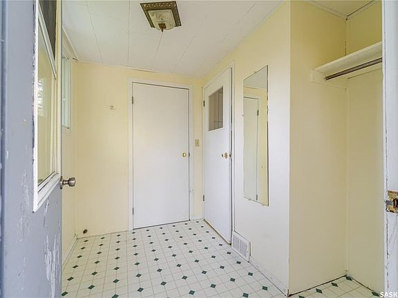 3rd image of 39 Coteau STREET