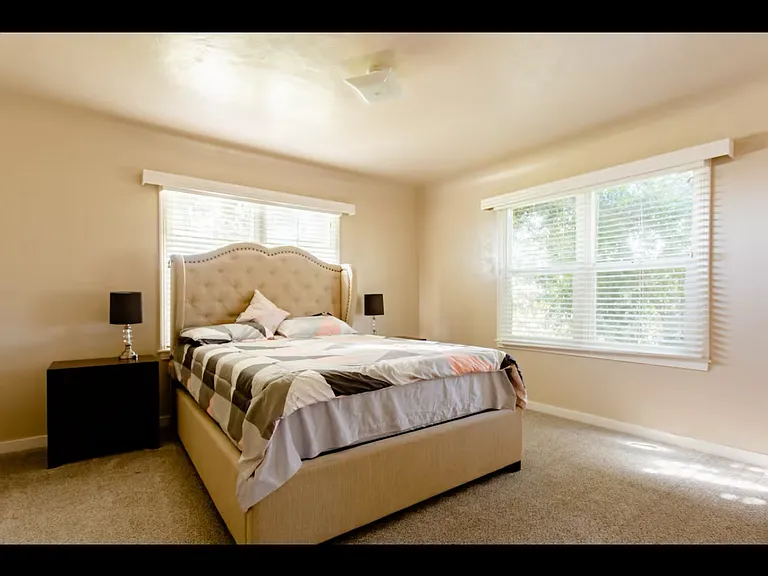 12256 Sante Fe Ave — Photo 24
