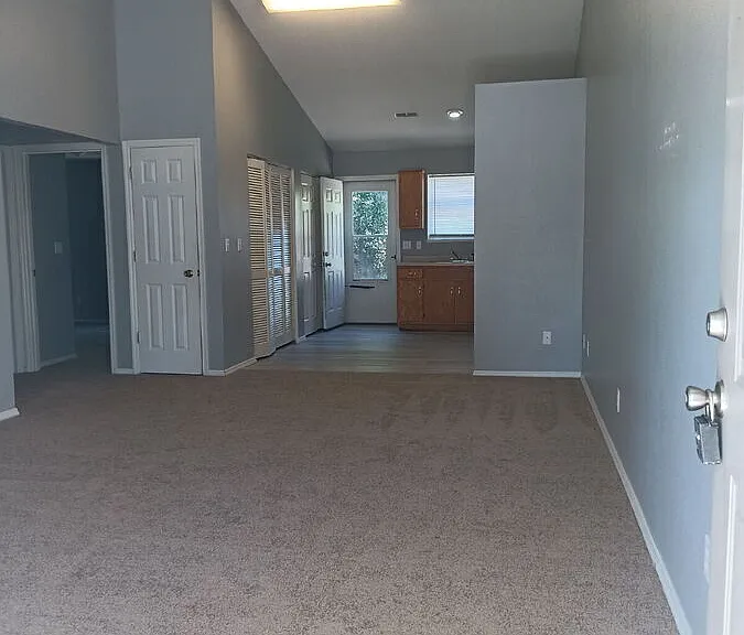 2516 Fairview Way #4 — Photo 4
