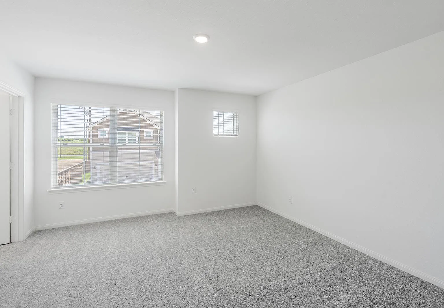 3 bed, 2.5 bath, 1308 sqft, $1,985 — Photo 4
