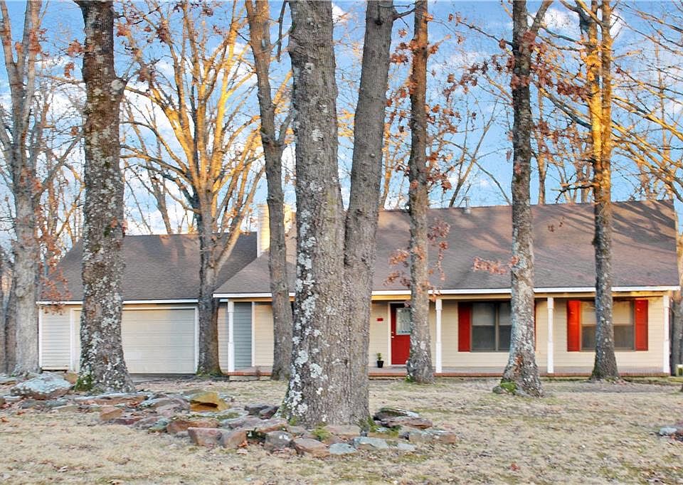 1st image of 9584 Palomino Dr