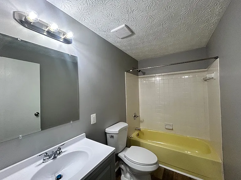 2607 S Paca St — Photo 9