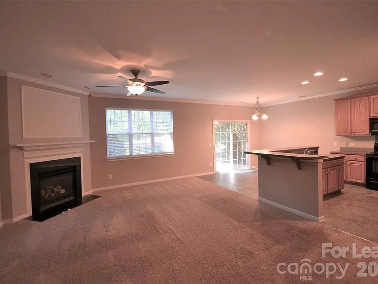 16512 Kettlewell Ln — Photo 2