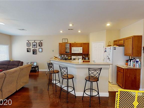 2nd image of 1081 Pleasure Ln Unit 103