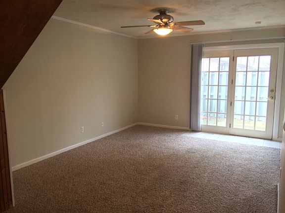 4th image of 1905 Blackthorn Dr