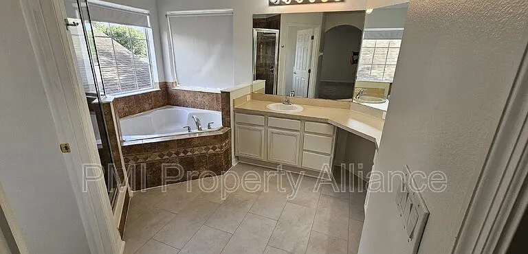 10012 Cobalt Bay Rd — Photo 12