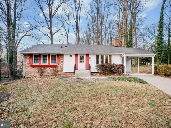 8928 Cheltonham Pl, Annandale, VA 22003