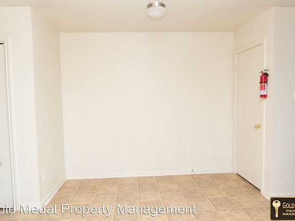 5th image of 401 W Avenue E APT A