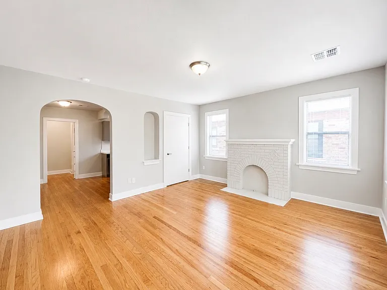 835 East Dr — Photo 4