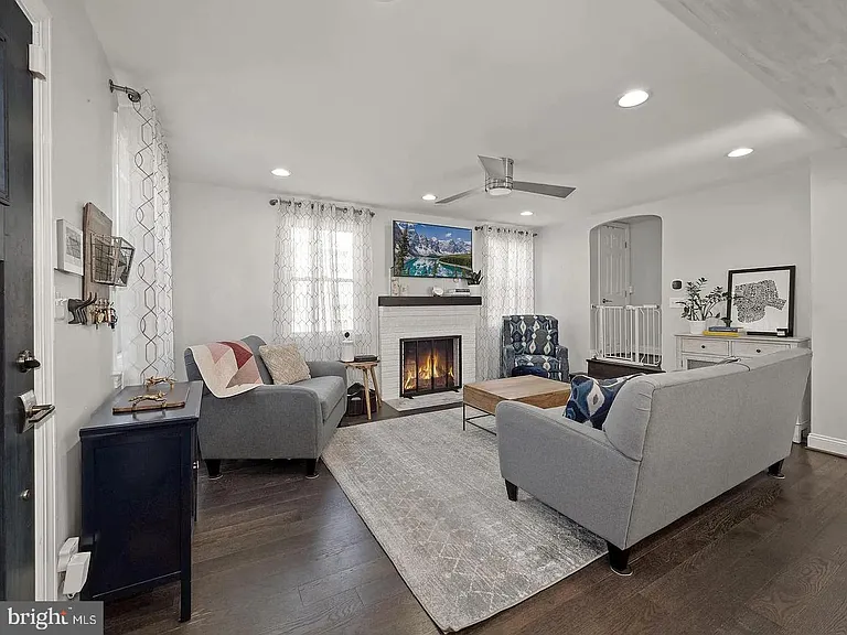 2605 Arcola Ave — Photo 6