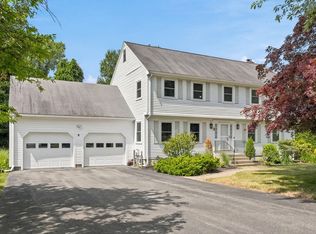 8 Flanagan Dr, Framingham, MA 01701