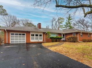 1003 S Skyline Dr, Carbondale, IL 62901