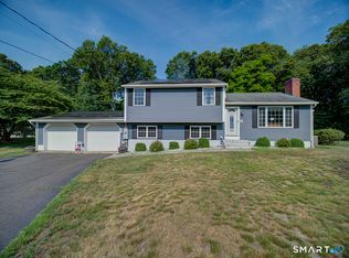 34 Roberta Road, North Haven, CT 06473