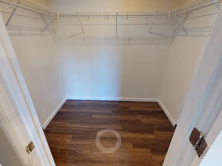 1500 E Parham St — Photo 14