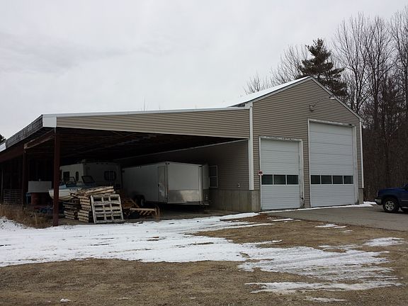 1,800 sq ft awning