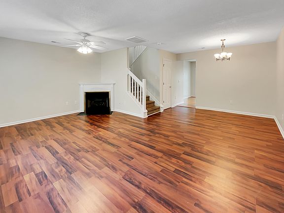 4th image of 8109 Shadow Oak Dr