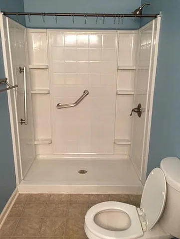 210 Suffolk Dr — Photo 11