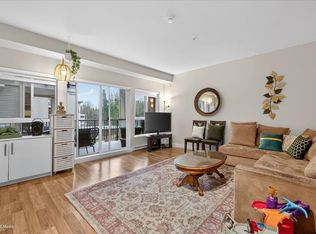 9655 King George Blvd #324, Surrey, BC V3T 0C7