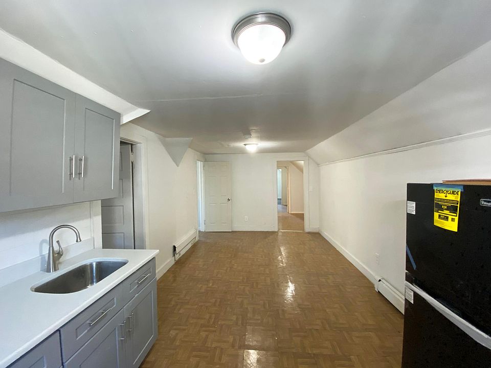 1st image of 184 Church St #3