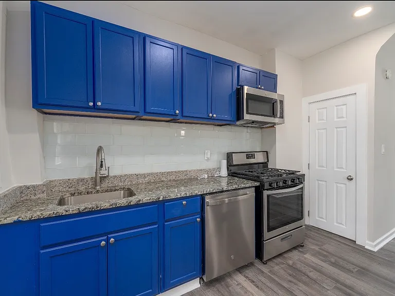 2626 Oswego Ave — Photo 5