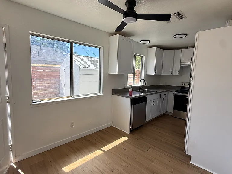 5340 Palma Ave #C — Photo 3