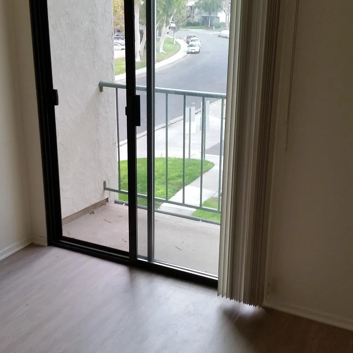 2 bed, 940 sqft, $3,250 — Photo 4
