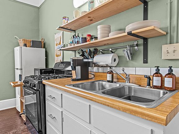 5th image of 693 Boulevard APT 1