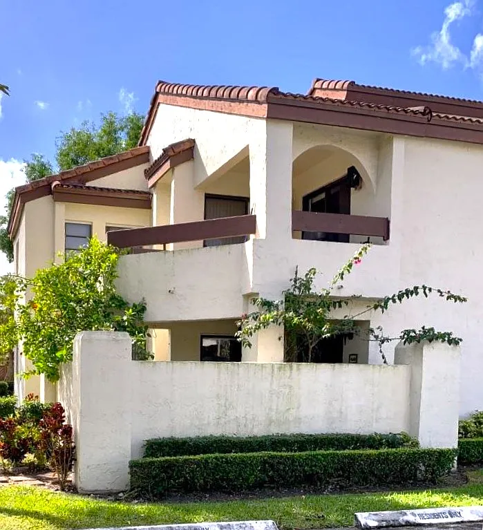 3 bed, 1150 sqft, $2,800 — Photo 1