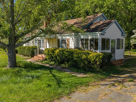 33rd image of 379 Old Rock Rd