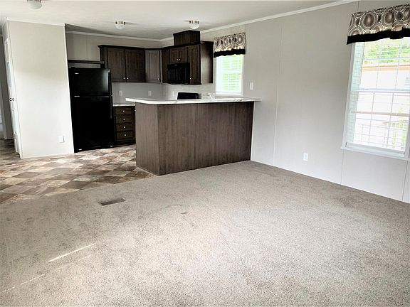 2nd image of 17058 Coventry Ln