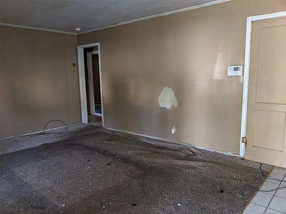 5th image of 2726 N Boulder Ave