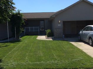 5745 Phillips Rd, Schererville, IN 46375