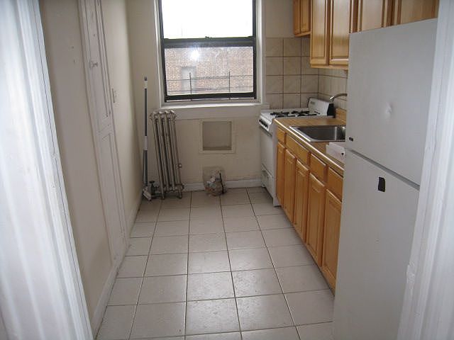 1st image of 2311 35th St APT 3R